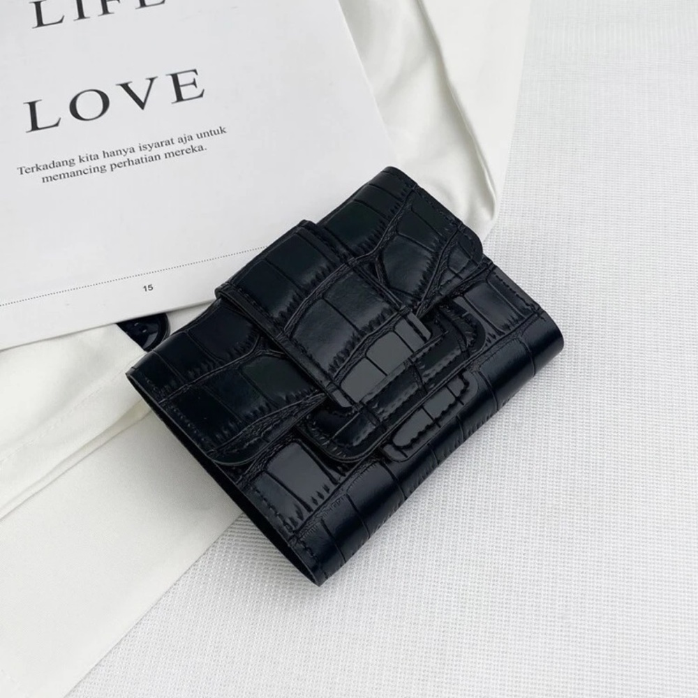 Crocodile Embossed Flap Women Coin Pocket